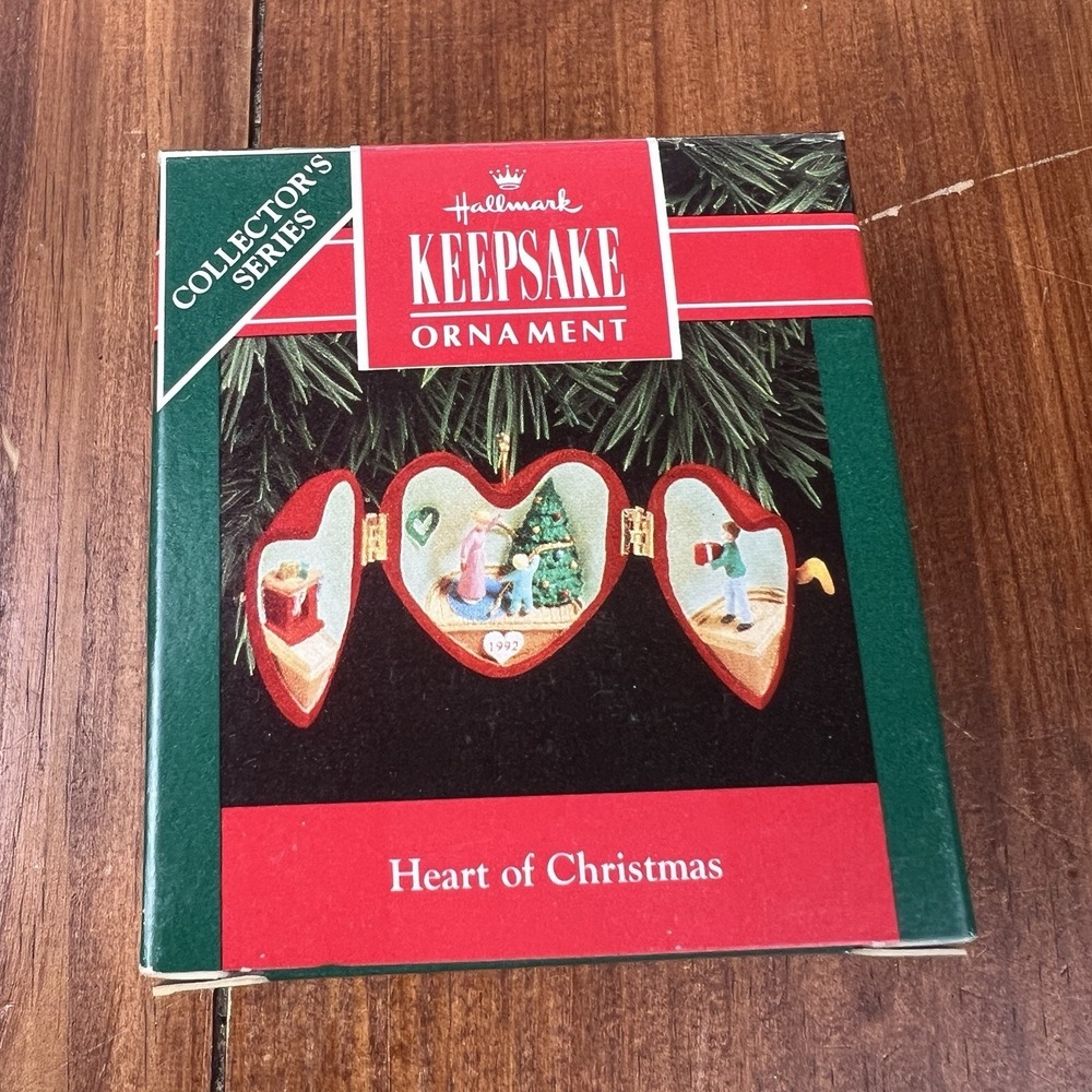Vintage Hallmark Keepsake Ornament Heart of Christmas 1992 #3 in Series EUC